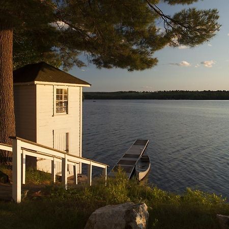 Wolf Cove Inn Poland ภายนอก รูปภาพ