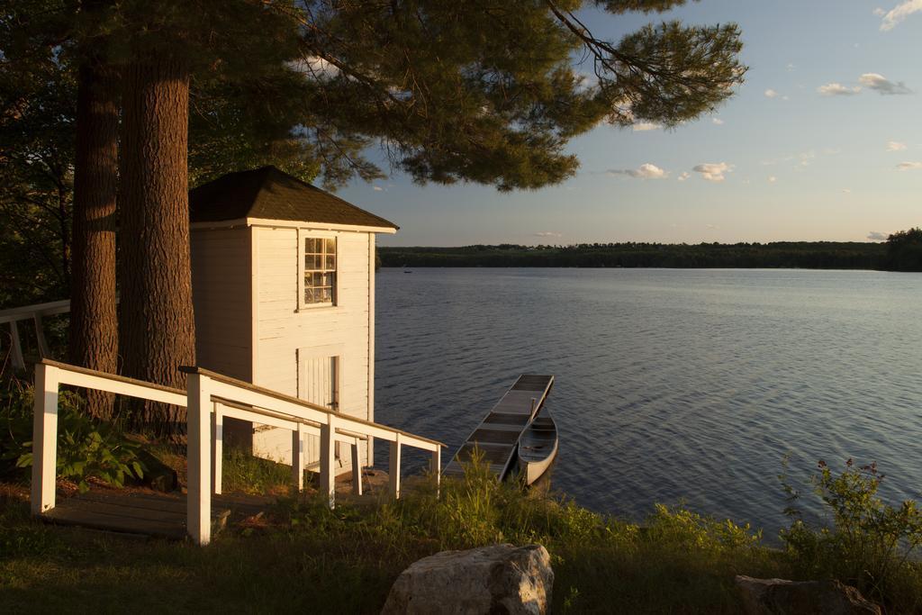 Wolf Cove Inn Poland ภายนอก รูปภาพ