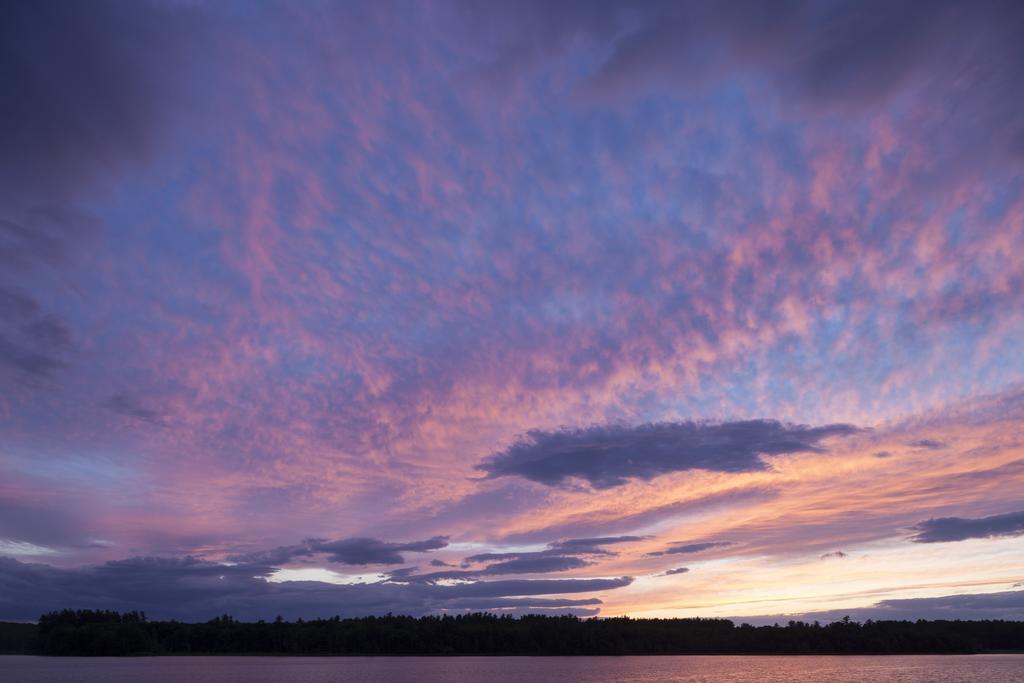 Wolf Cove Inn Poland ภายนอก รูปภาพ