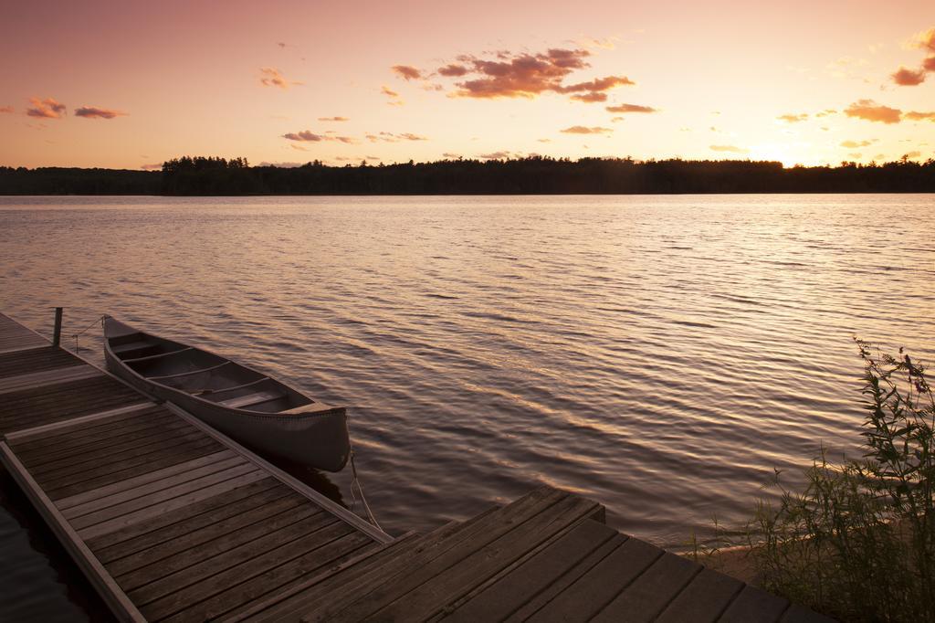 Wolf Cove Inn Poland ภายนอก รูปภาพ
