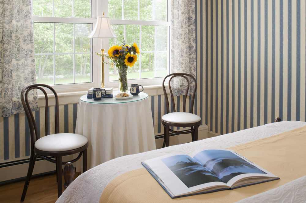 Wolf Cove Inn Poland ภายนอก รูปภาพ